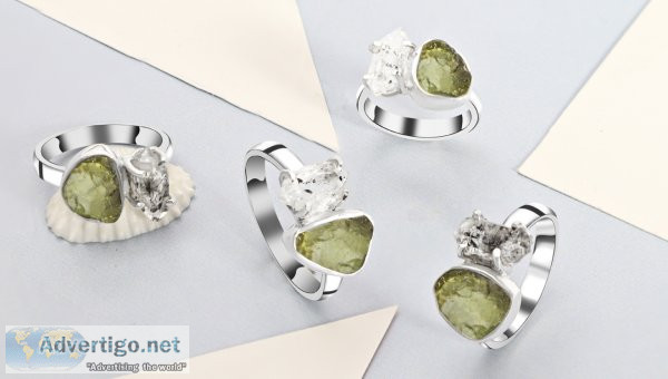 The beautiful gorgeous silver moldavite ring