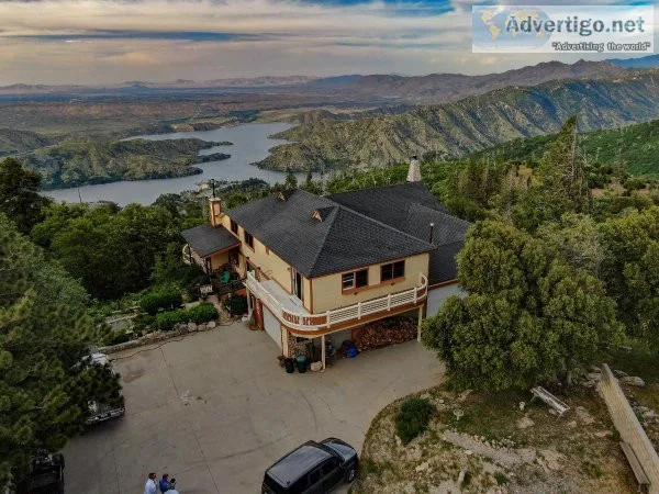 Yes the photos of this home are real