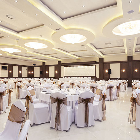 Tables and chairs for rent in dubai
