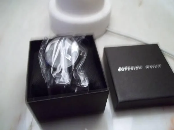 NEW QUARTZ WRIST WATCH