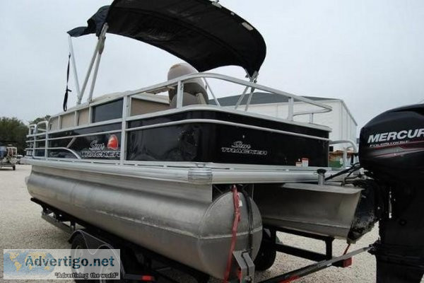 2016 Sun Tracker Fishin Pontoon