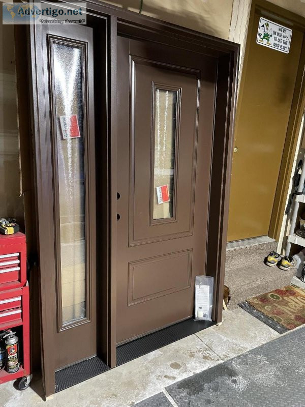New SmoothStar Fiberglass door with sidelight
