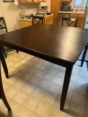 Dining Room Table and 6 chairs