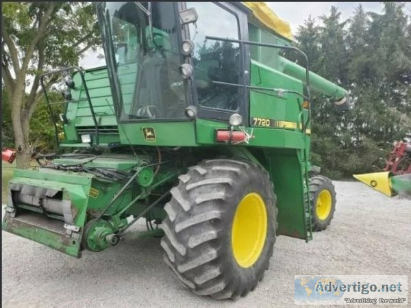 1985 John Deere 7720 Titan II Combine Package Deal For Sale In T