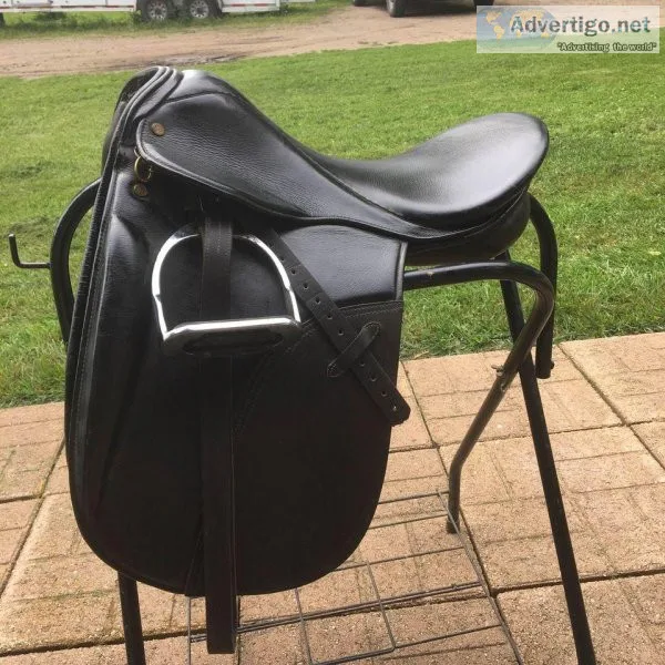 18&quot Collegiate Dressage Saddle