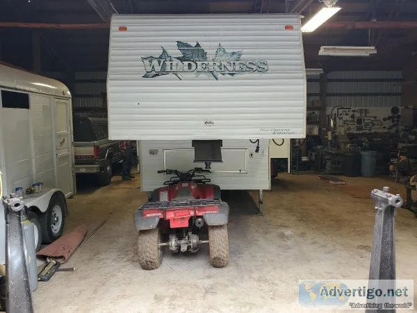 RV Fleetwood Wilderness Northwest Edition 24Ft 5th Wheel