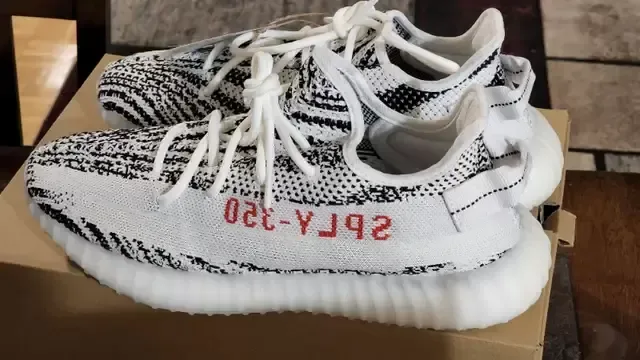 Yeezy Boost 350 V2 Zebra Size 10