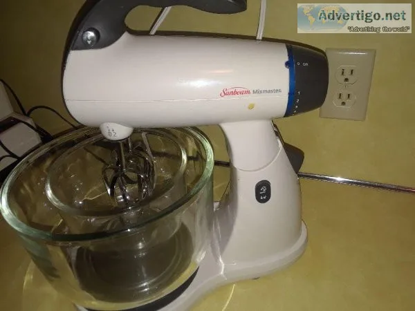Sunbeam Stand up MixMaster Mixer
