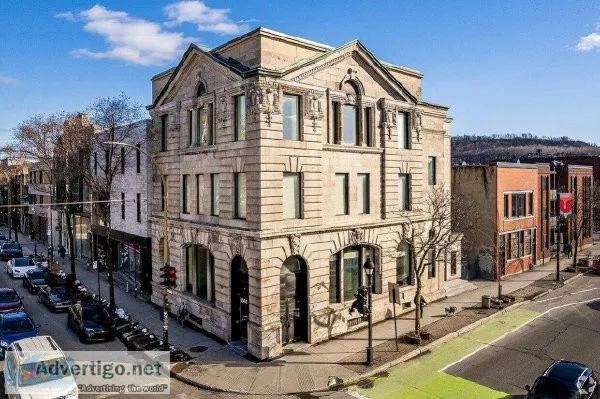 2800 sqft office for rent corner LaurierSt-Laurent Mile-End