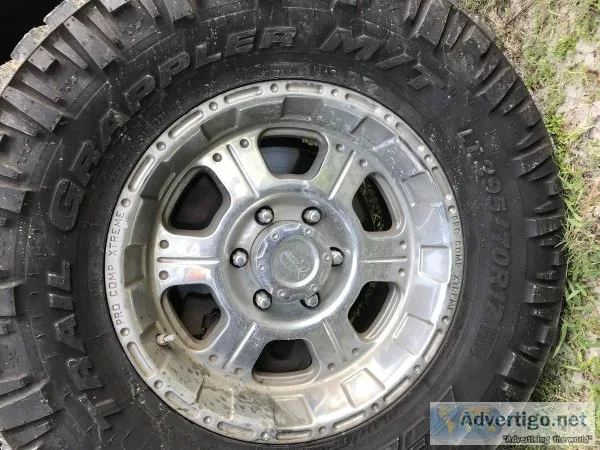 Nitto Mud Grapplers (5) used