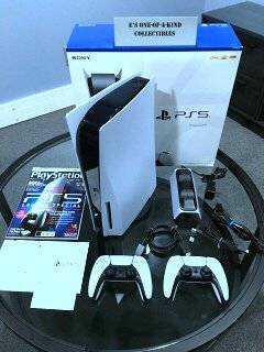 Original like new condition PS5 disc version - 300