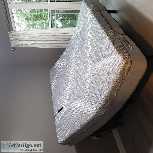King Size Mattress - New Seeley