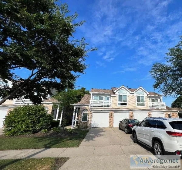 Beautiful light and bright updated 3bdr 2.5 bath located in the 