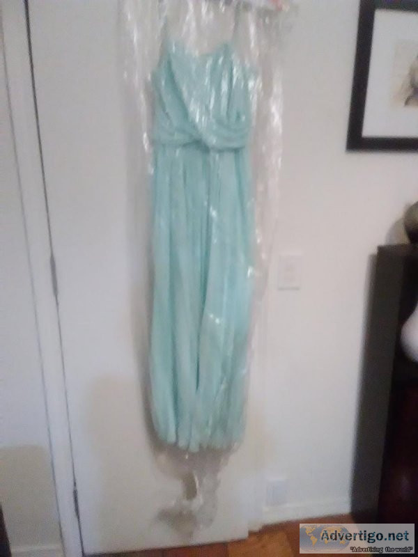 lots of over 200 pieces of ladies clothing some new with tagsgre