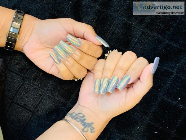 Give a Glamorous Makeover to Your Nails with the Best Nail Art 