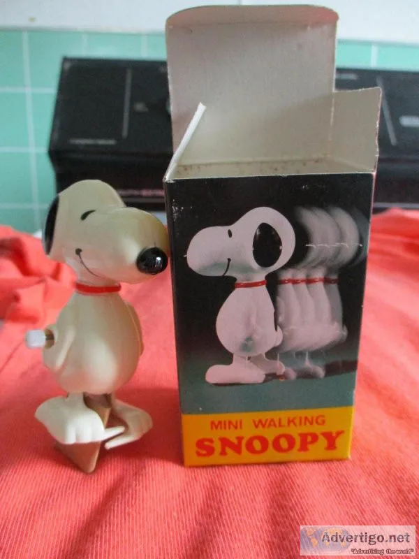 1958 WALKING SNOOPY MIB
