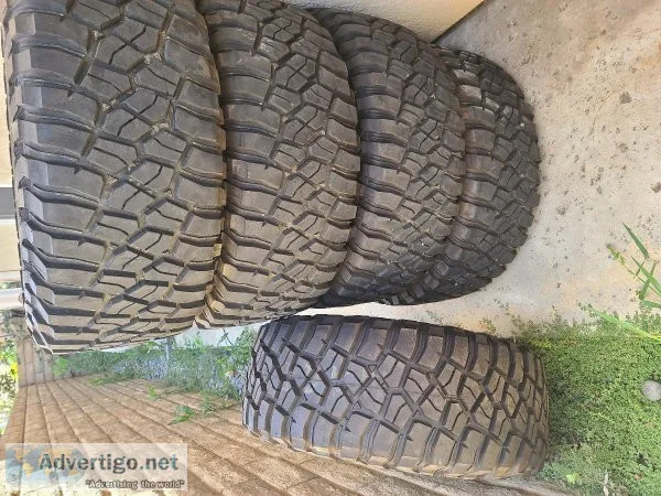 5 BF Goodrich Mud Terrain  KM3 33x12.5x17