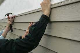 Siding Installer