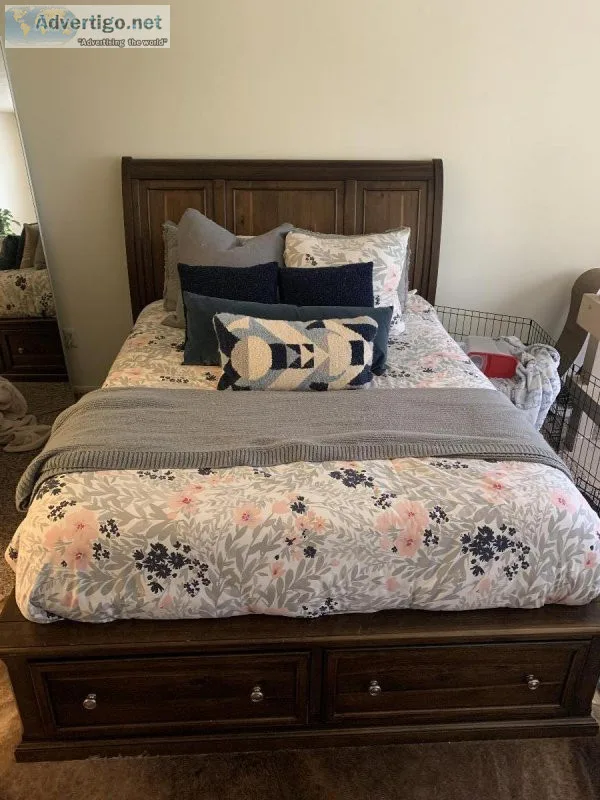 Queen frame with drawers (6)