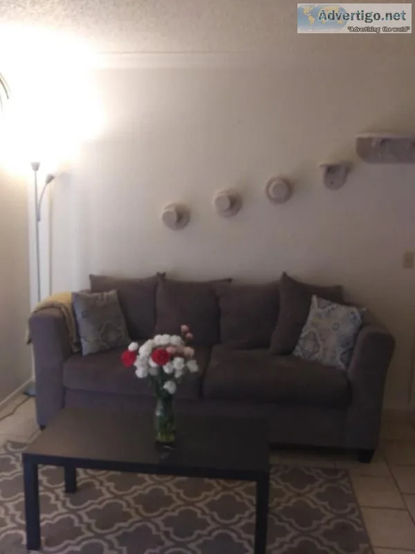 Bob Mills Furniture Couch