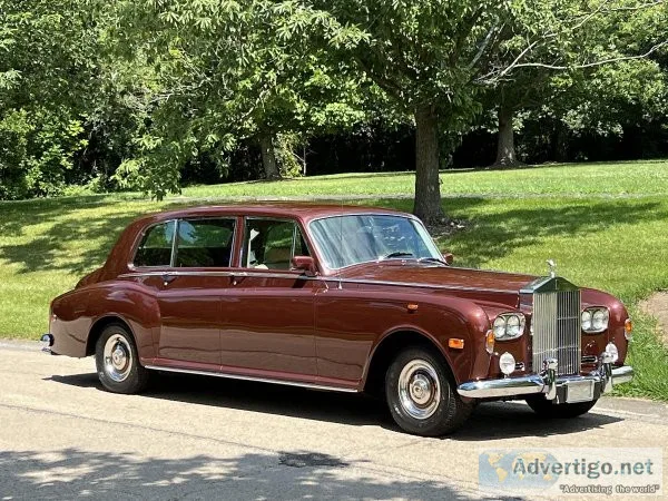 24357 1976 Rolls-Royce Phantom VI Limousine