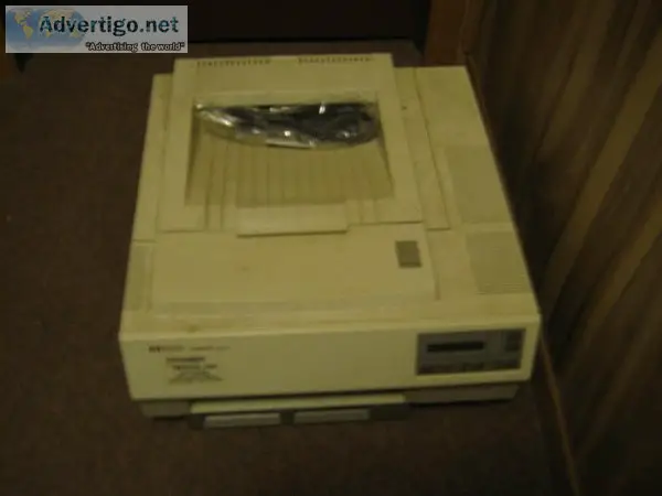 HP Laser Jet II with AC power cord User&rsquos Manual.