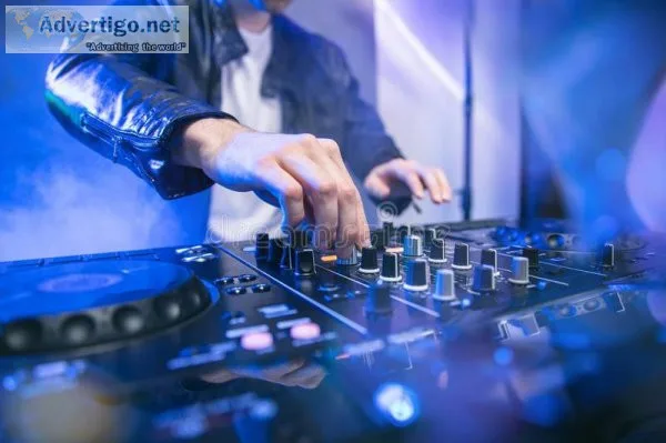 Book a Finest Wedding DJ in Virginia Beach - Dj Karizma Entertai