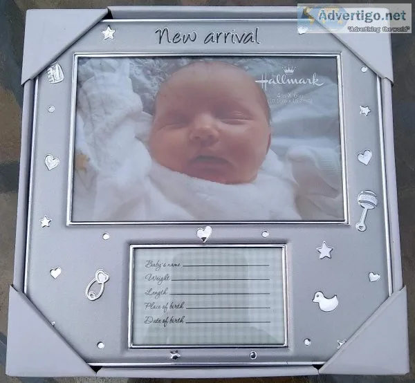 New Hallmark &quotNew Arrival&quot photo frame