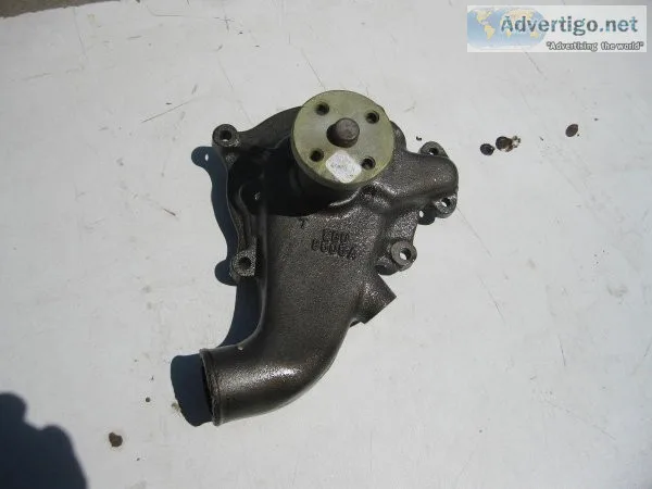 1954 FORD V8 NEW WATER PUMP