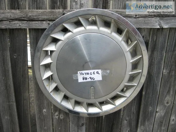 1988-90 VOYAGER HUBCAPS