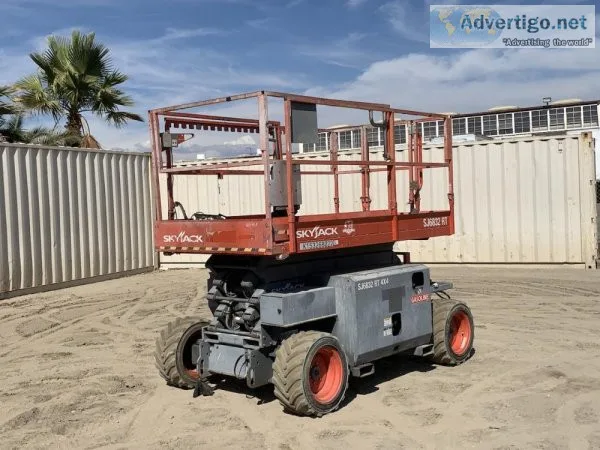 2015 SKYJACK SJ6832RT ROUGH TERRAIN SCISSORLIFT
