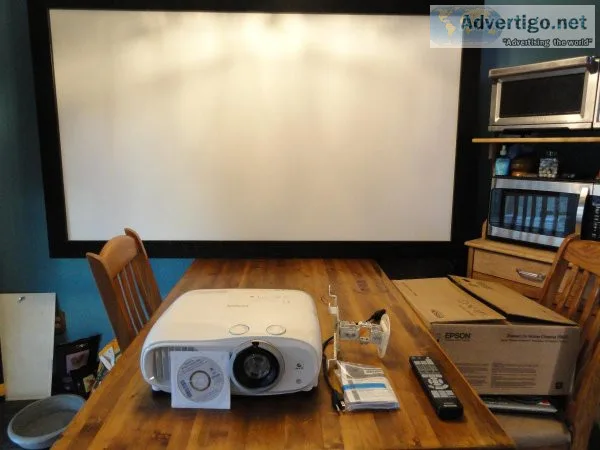 Epson 3900 1080p projector and screen