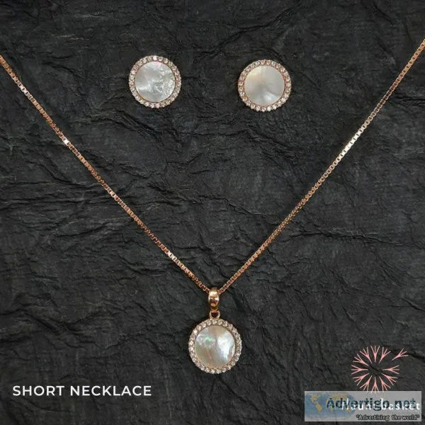 Short necklace