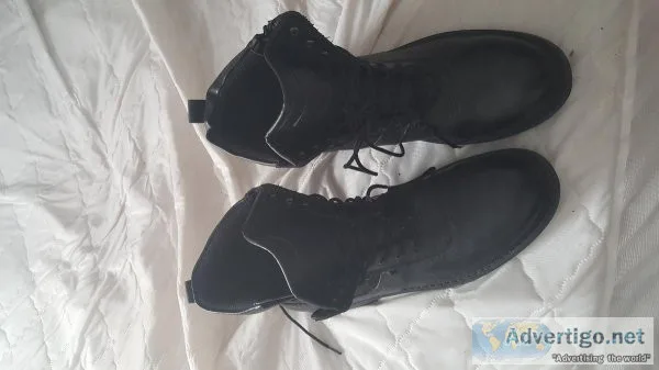 Black boots for sale size 11