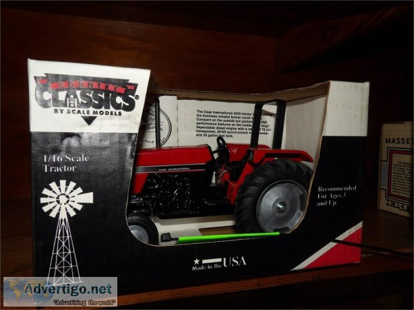COLLECTOR TOY TRACTORS