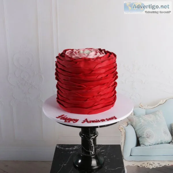 Ruffle rose cake