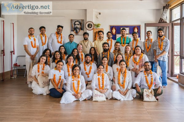 200 hour yoga teacher training in rishikesh