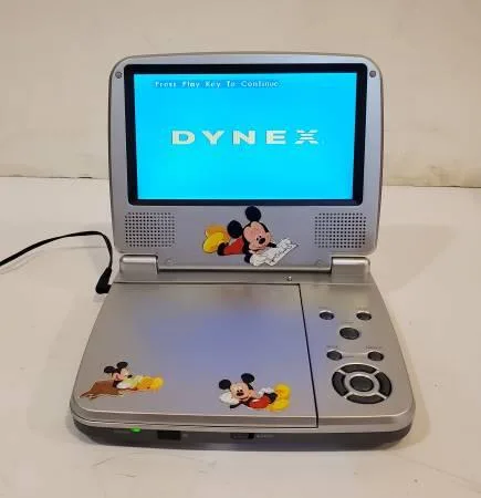 Dynex 7&quot Portable DVD Player - 20 (Pasadena)