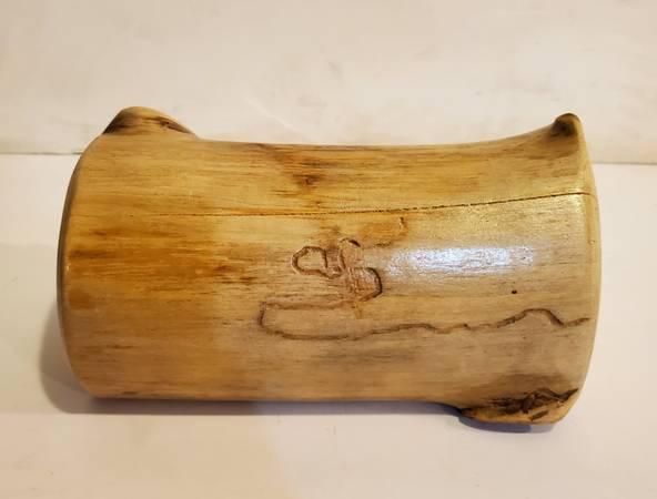 Carved Wood Jewelry Trinket Box Finely Crafted - 45 (Pasadena)