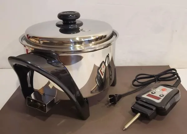 Saladmaster 5 Qt. (4.7L)Multi-Purpose Oil Core with Cover - 380 