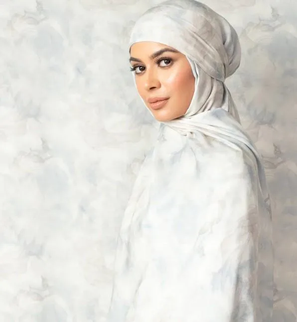 Explore Trendy Style Hijabs For Women In The Uk - Awra