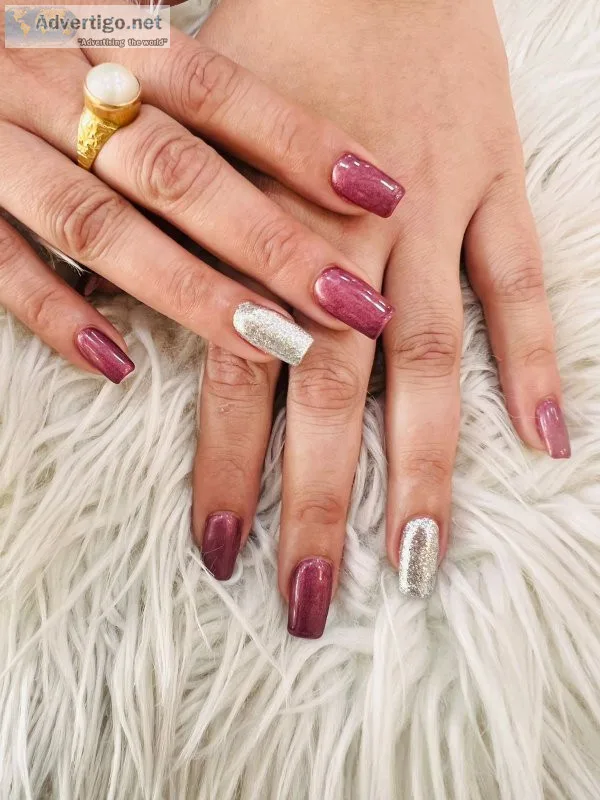 This navratri get beautiful gel nail extension in kolkata