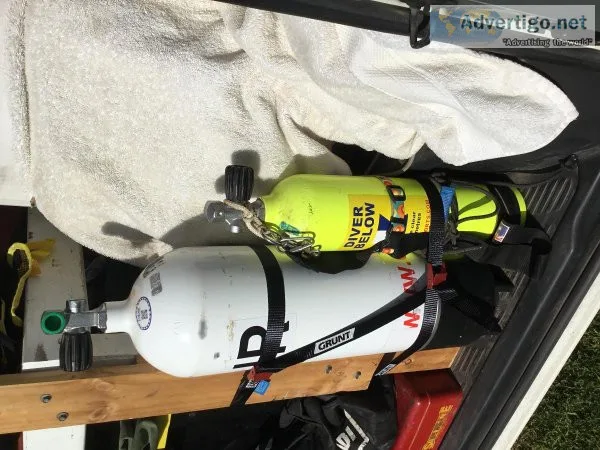 2 Scuba diving cylinders