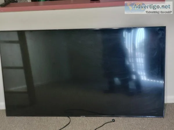 70 I m samsung smart UHD tv