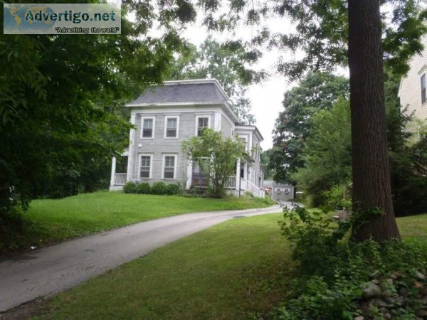 3 Bedroom Apartment Lower Level of Victorian Home Heat Included 