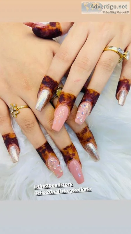 THIS DIWALI FLAUNT YOUR GLITTER NAIL EXTENSION 
