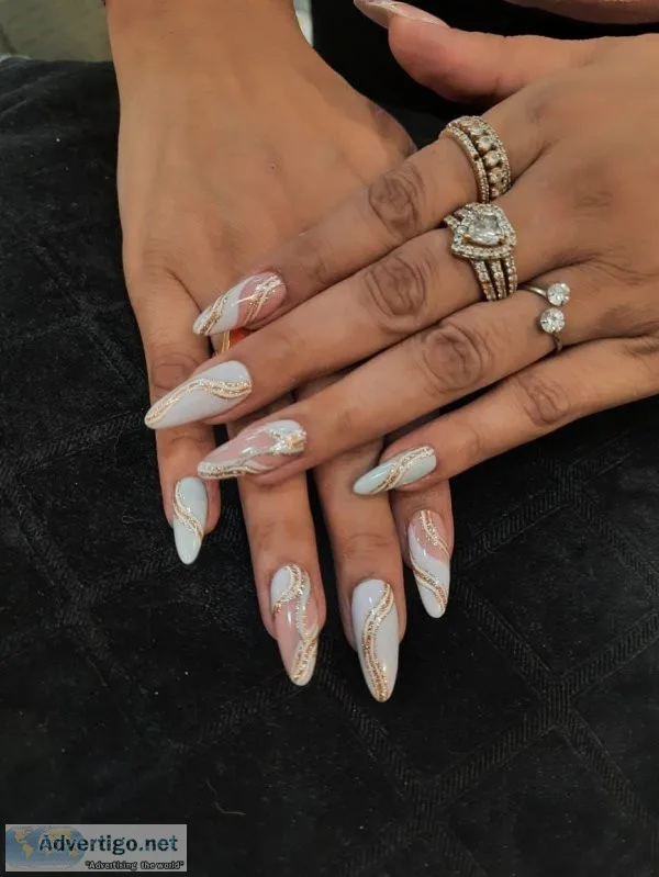 MAKE YOUR NAIL LOOK BEAUTIFUL WITH GLITTER NAIL EXTENSION