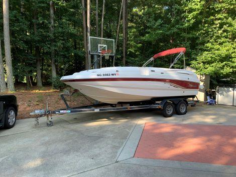 2004 Chaparral Sunesta 232 DB Power Boat