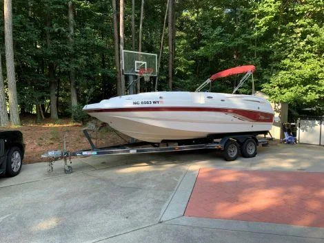 2004 Chaparral Sunesta 232 DB Power Boat