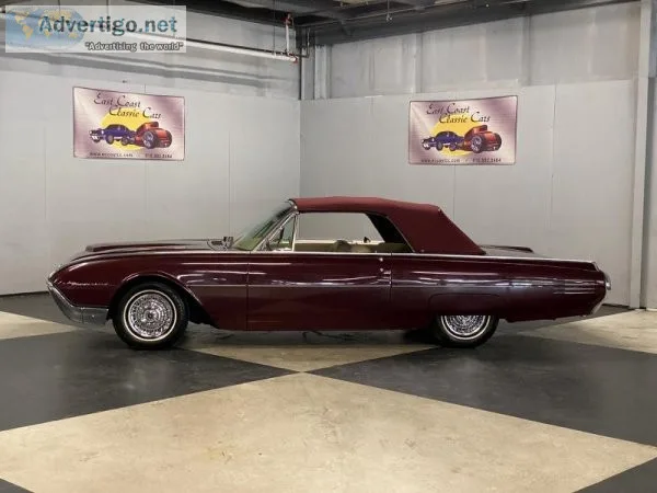 1961 Ford Thunderbird